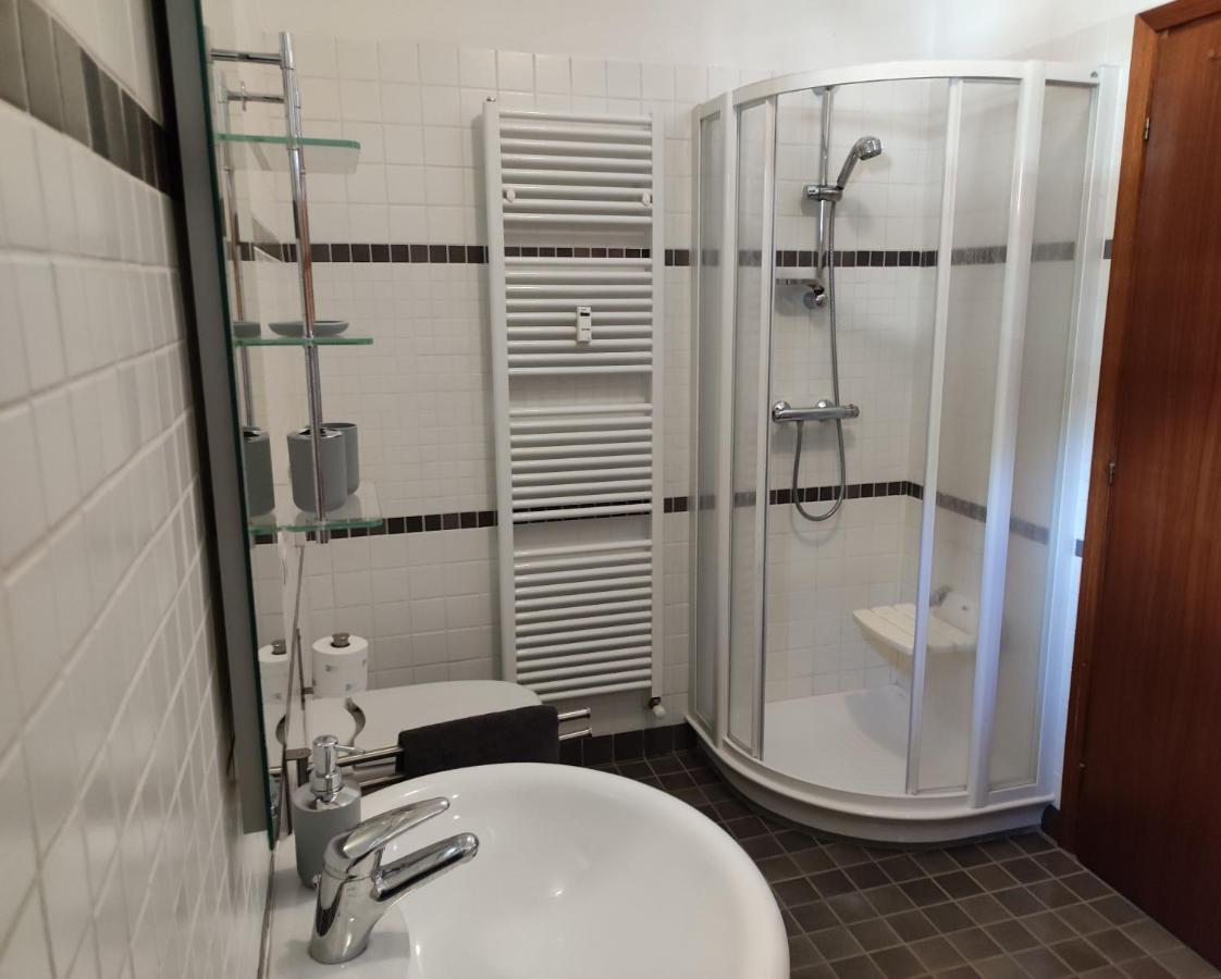 Qu4Ttro Apartman Riva del Garda Kültér fotó